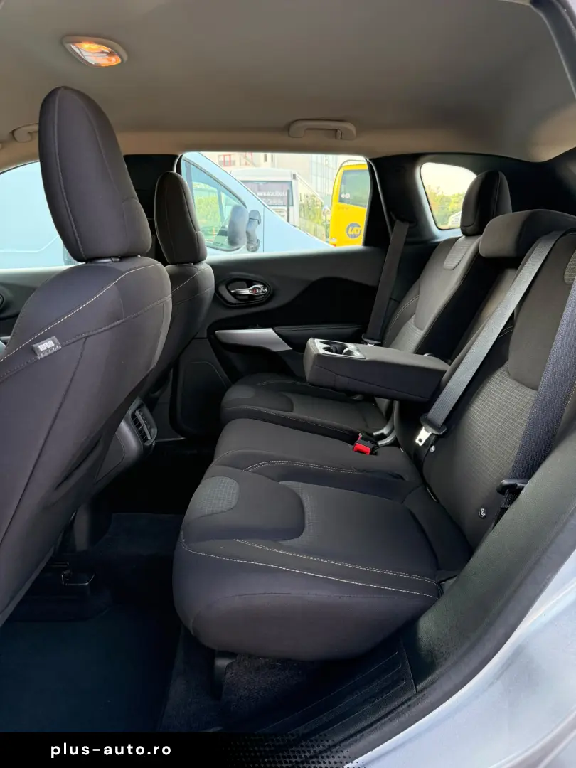 JEEP Cherokee 2018 — imagine 12