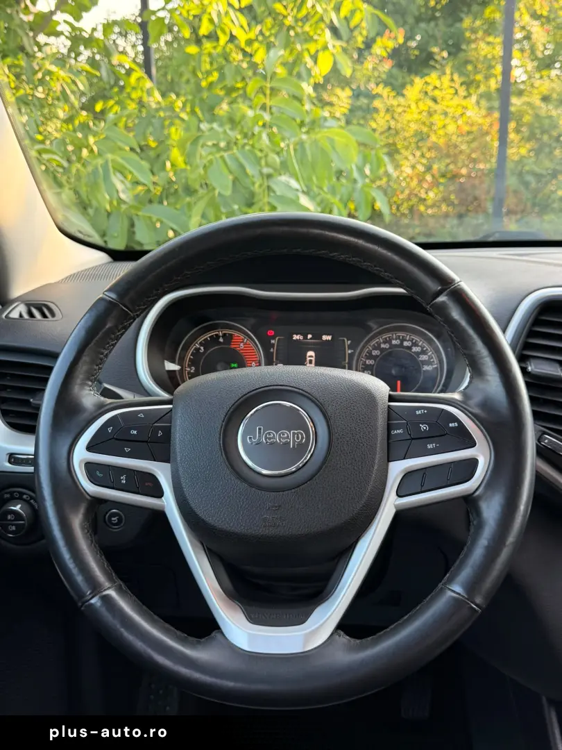 JEEP Cherokee 2018 — imagine 15