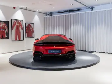 FERRARI 12Cilindri