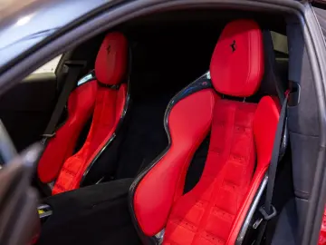 FERRARI 12Cilindri