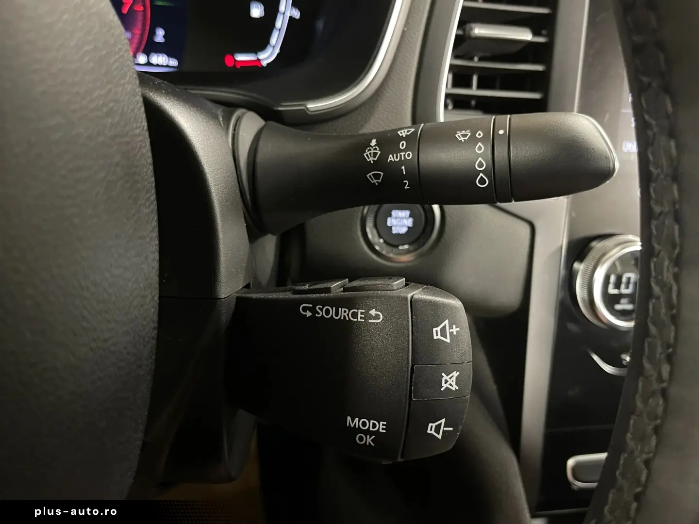 RENAULT Megane 2023 — imagine 18