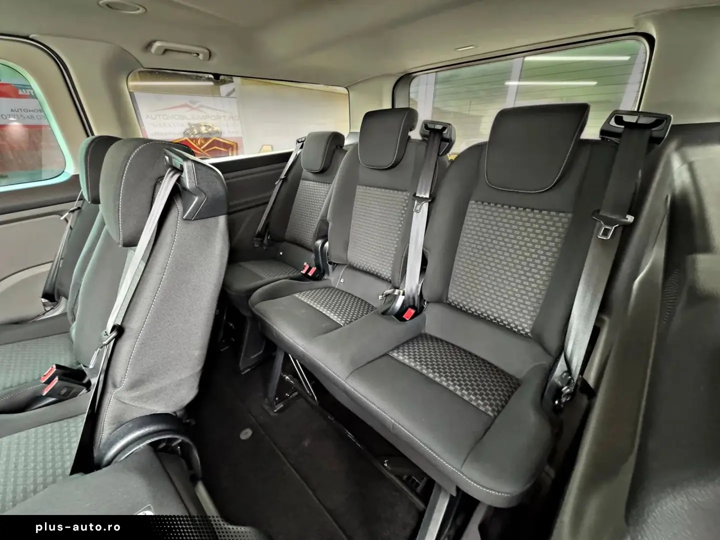 Ford Tourneo-Custom-