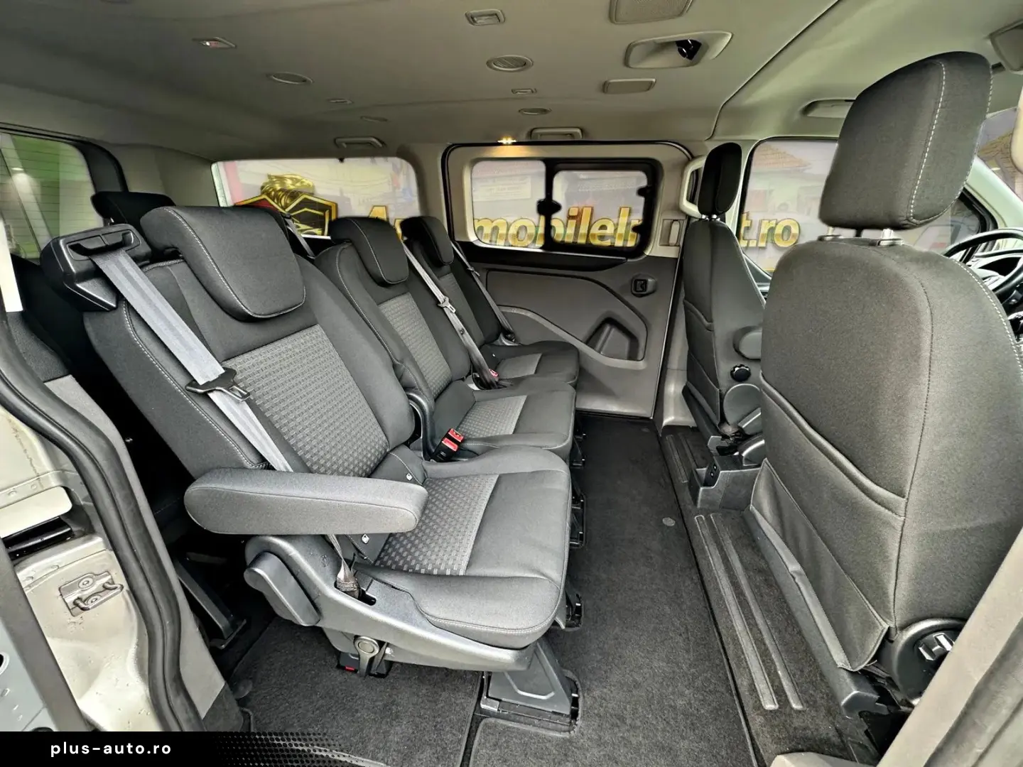 Ford Tourneo-Custom-