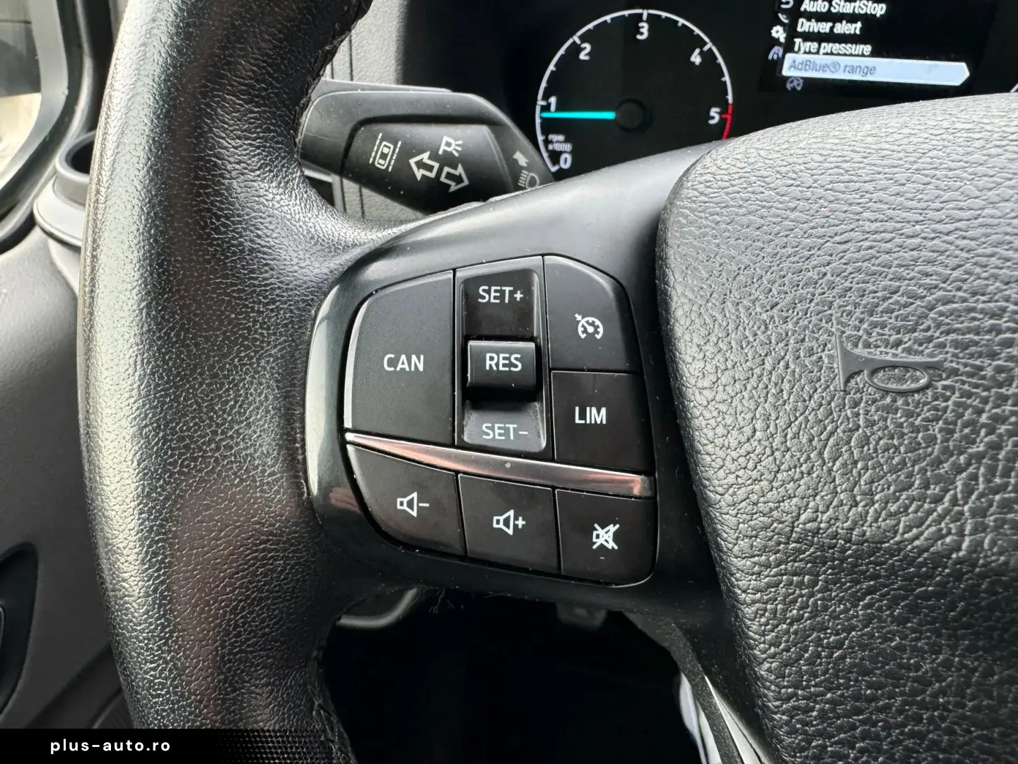 Ford Tourneo-Custom-
