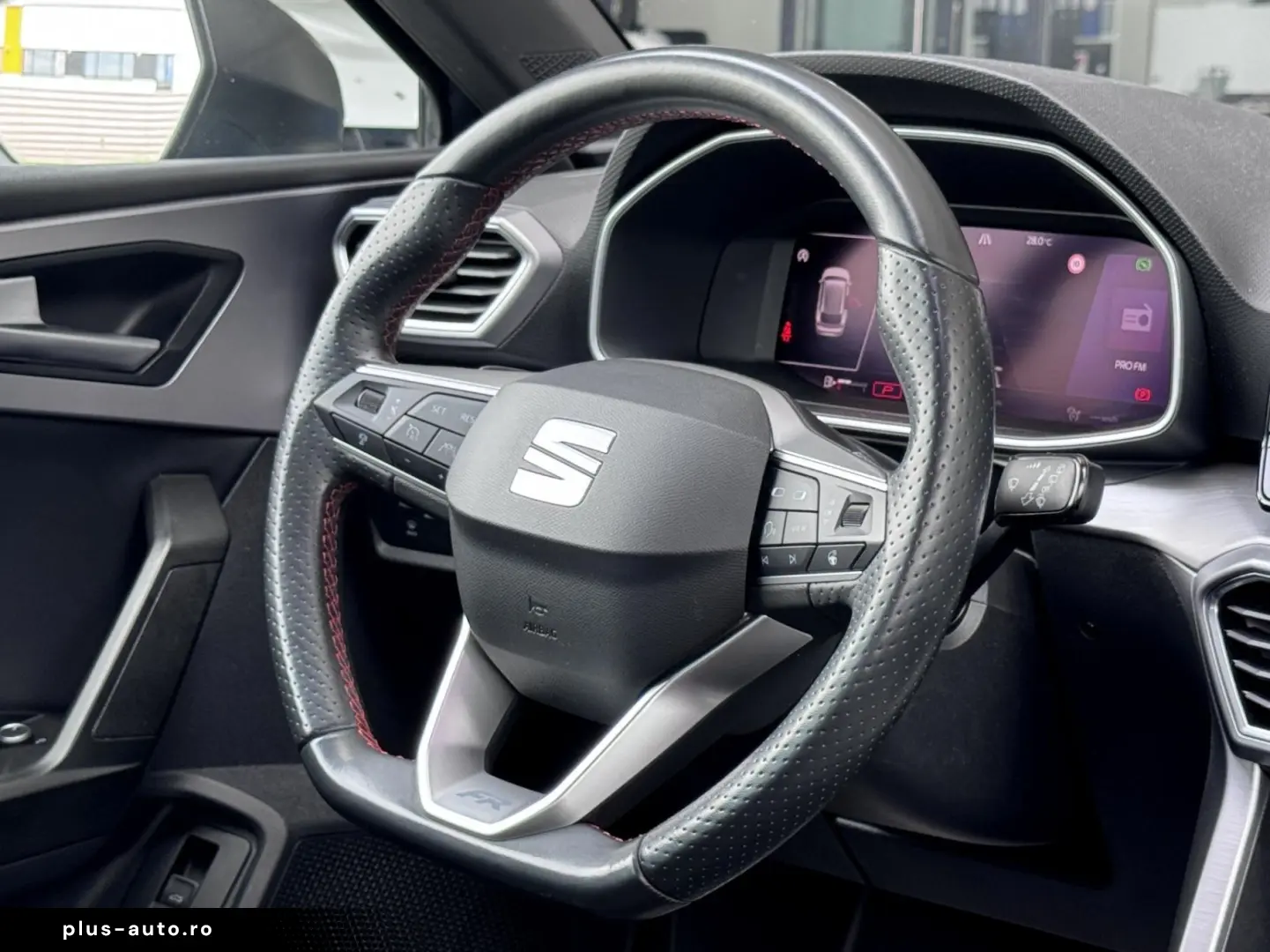 SEAT Leon 2022 — imagine 11