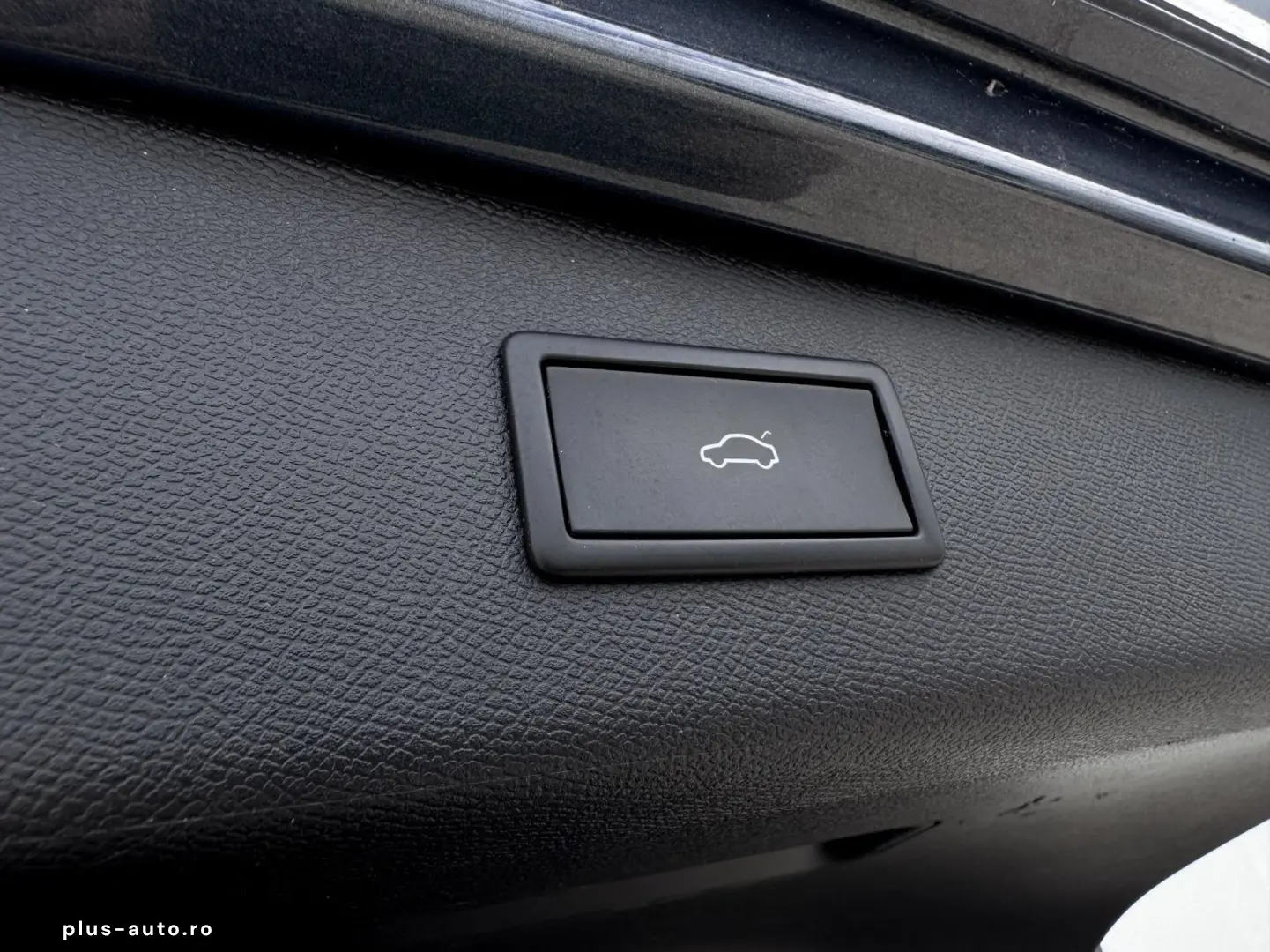 SEAT Leon 2022 — imagine 14