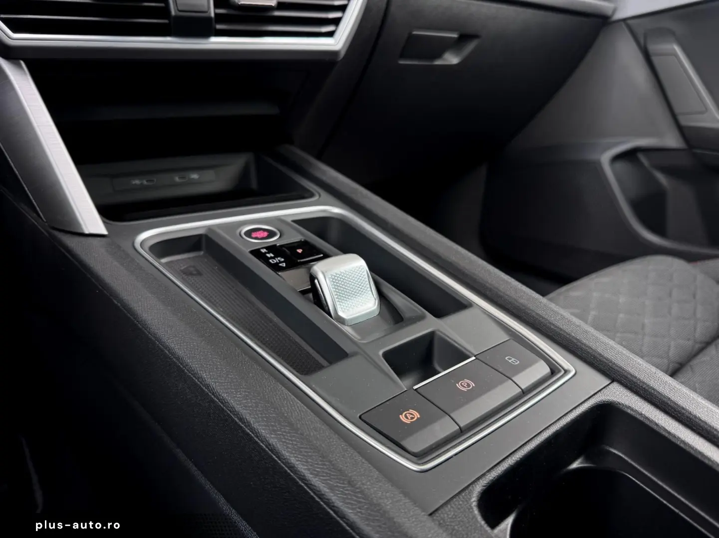 SEAT Leon 2022 — imagine 15