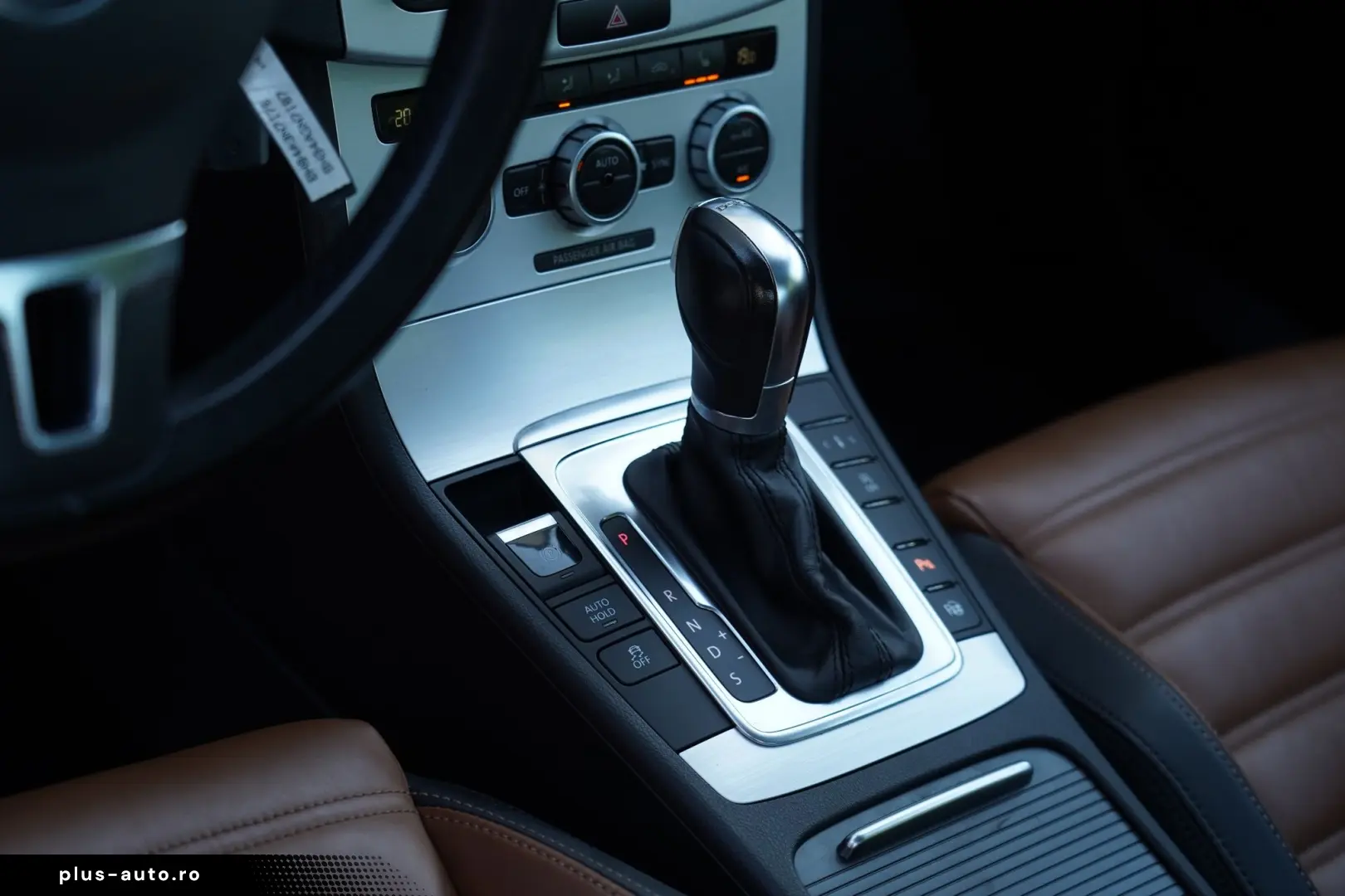 Volkswagen Passat-Cc