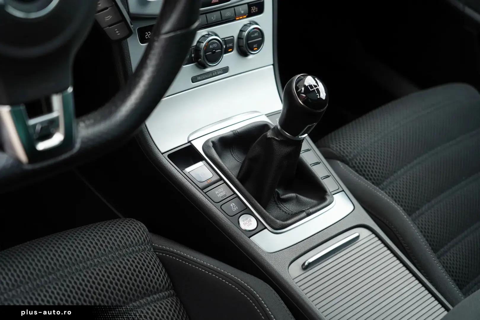 Volkswagen Passat-Cc