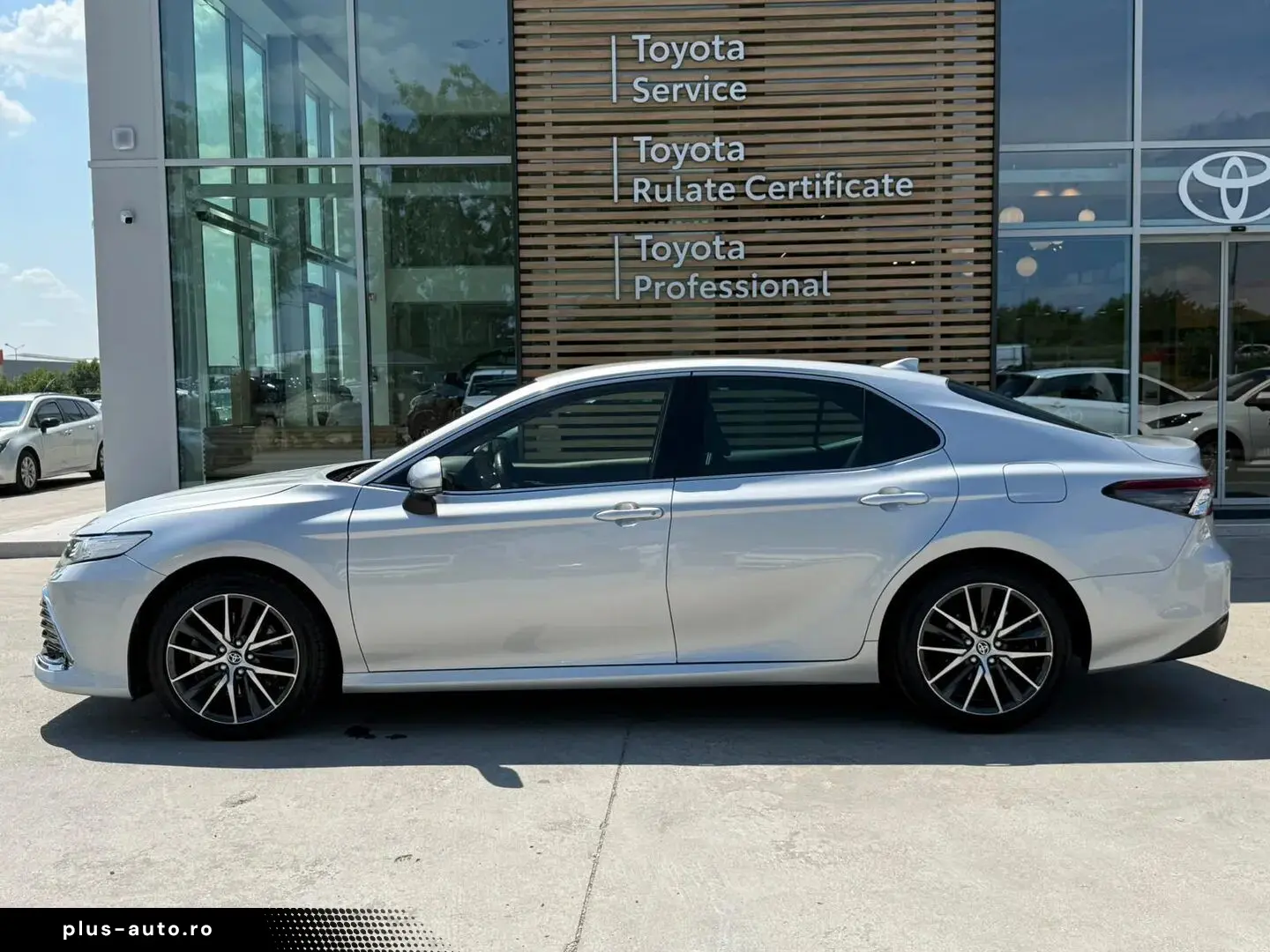 Toyota Camry Dynamic 2.5 Hybrid 218 Cp