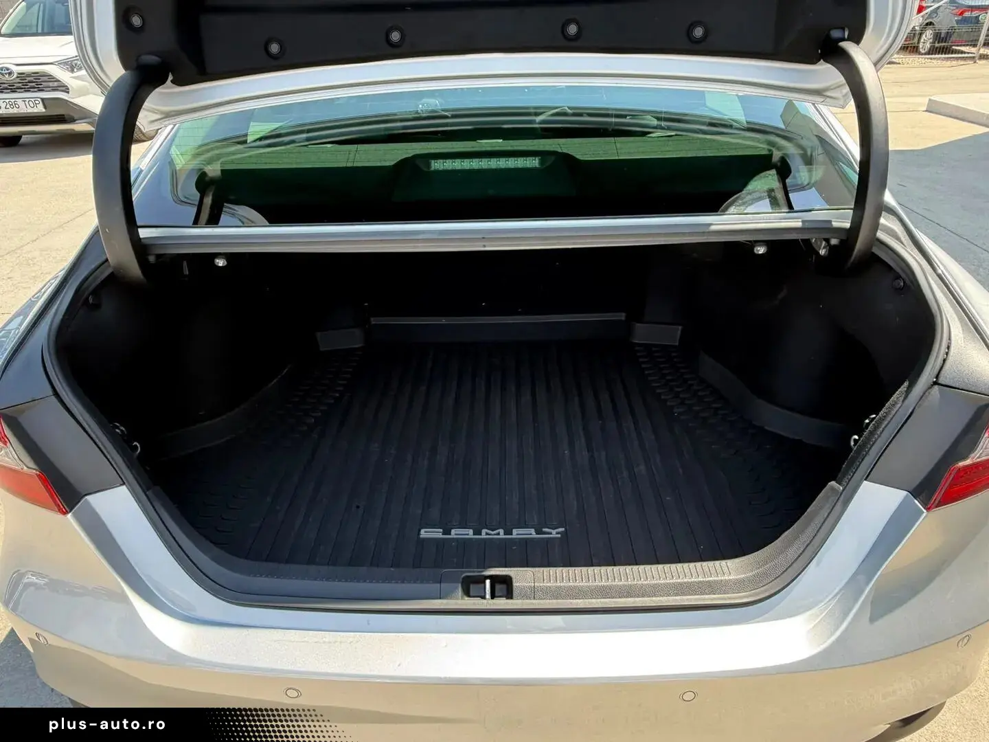 Toyota Camry Dynamic 2.5 Hybrid 218 Cp
