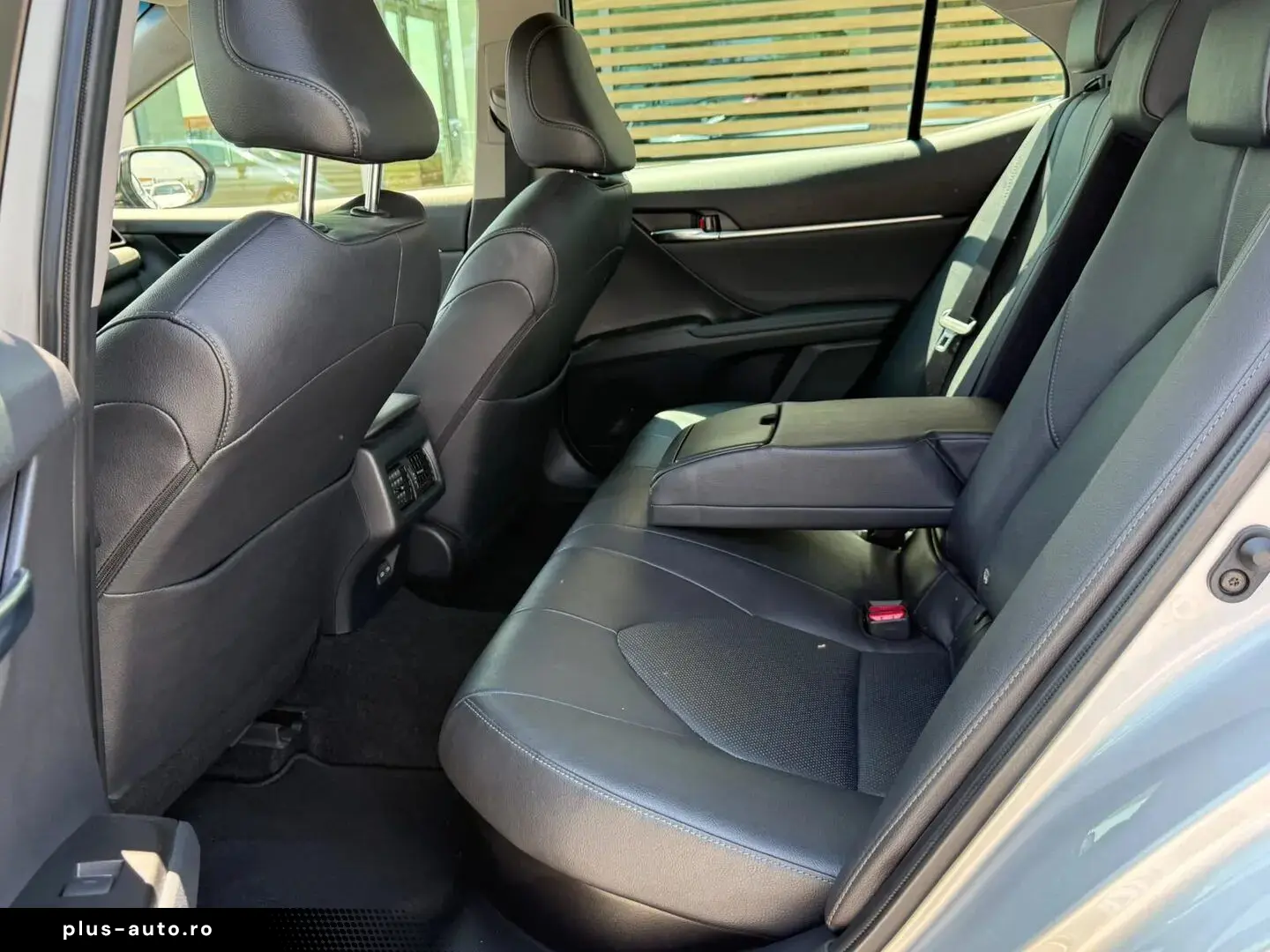Toyota Camry Dynamic 2.5 Hybrid 218 Cp