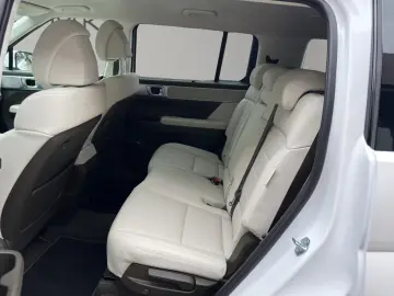 Hyundai SANTA FE 1.6 T-GDI PHEV SIGNATURE COMF. 7 Sts