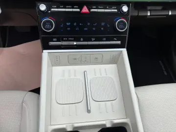 Hyundai SANTA FE 1.6 T-GDI PHEV SIGNATURE COMF. 7 Sts