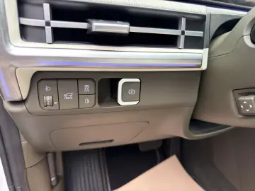 Hyundai SANTA FE 1.6 T-GDI PHEV SIGNATURE COMF. 7 Sts