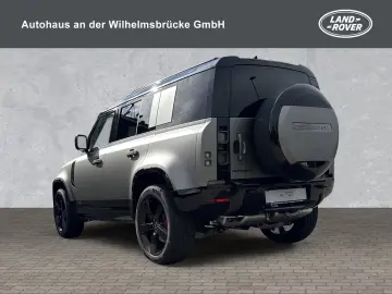 Land Rover Defender 110 D300 X SHZ 22 LM AHK