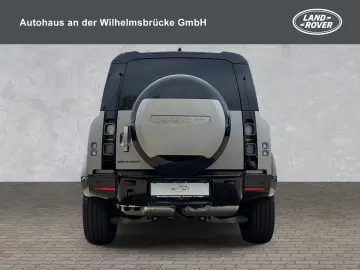 Land Rover Defender 110 D300 X SHZ 22 LM AHK