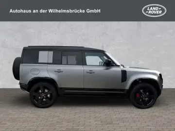 Land Rover Defender 110 D300 X SHZ 22 LM AHK
