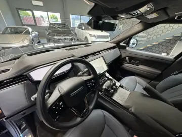 Land Rover Range Rover Sport P510e Hybrid Autobiography