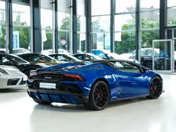 LAMBORGHINI Huracán EVO Spyder STYLE-PACK. SENSONUM LIFT 1.H