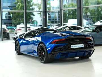 LAMBORGHINI Huracán EVO Spyder STYLE-PACK. SENSONUM LIFT 1.H