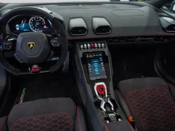LAMBORGHINI Huracán EVO Spyder STYLE-PACK. SENSONUM LIFT 1.H