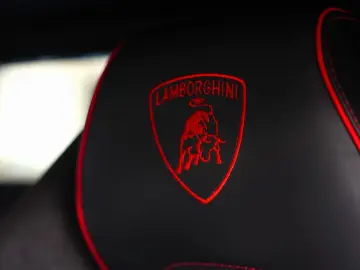 LAMBORGHINI Huracán EVO Spyder STYLE-PACK. SENSONUM LIFT 1.H