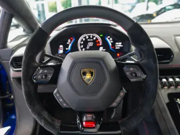 LAMBORGHINI Huracán EVO Spyder STYLE-PACK. SENSONUM LIFT 1.H