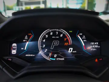 LAMBORGHINI Huracán EVO Spyder STYLE-PACK. SENSONUM LIFT 1.H