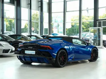 LAMBORGHINI Huracán EVO Spyder STYLE-PACK. SENSONUM LIFT 1.H