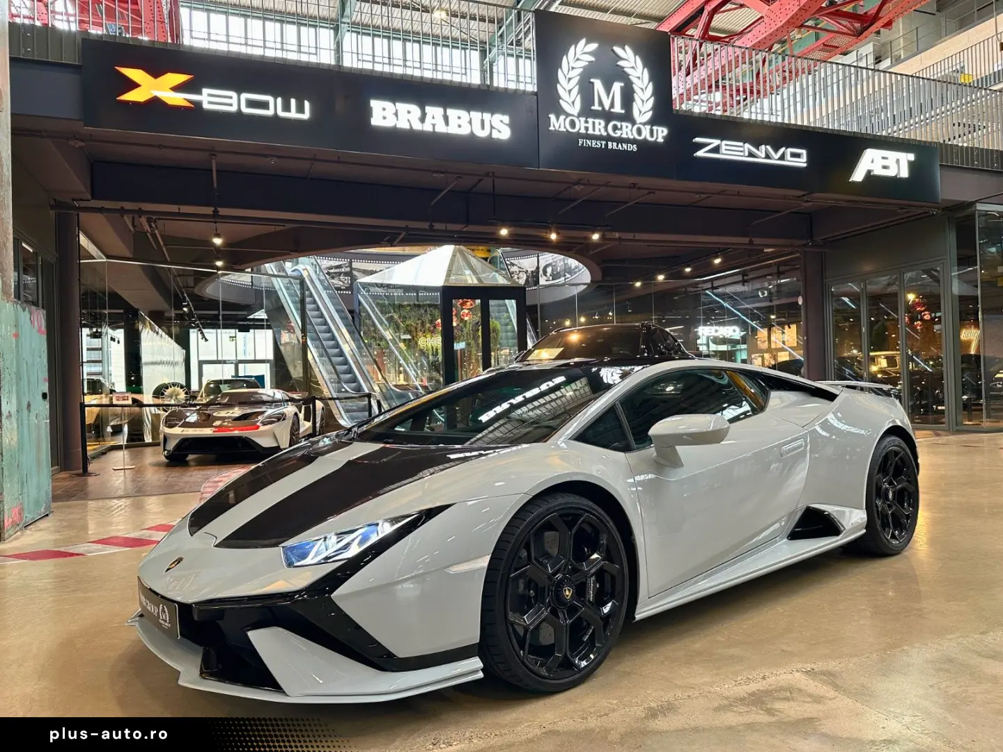 LAMBORGHINI Huracán Tecnica   Style Package   Alcantara