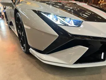 LAMBORGHINI Huracán Tecnica   Style Package   Alcantara