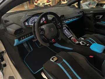 LAMBORGHINI Huracán Tecnica   Style Package   Alcantara