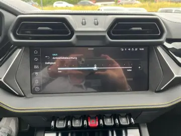 LAMBORGHINI Urus 4.0 V8 PHEV SE B&O PANO ANIMA MASSAGE 23
