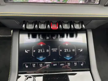 LAMBORGHINI Urus 4.0 V8 PHEV SE B&O PANO ANIMA MASSAGE 23