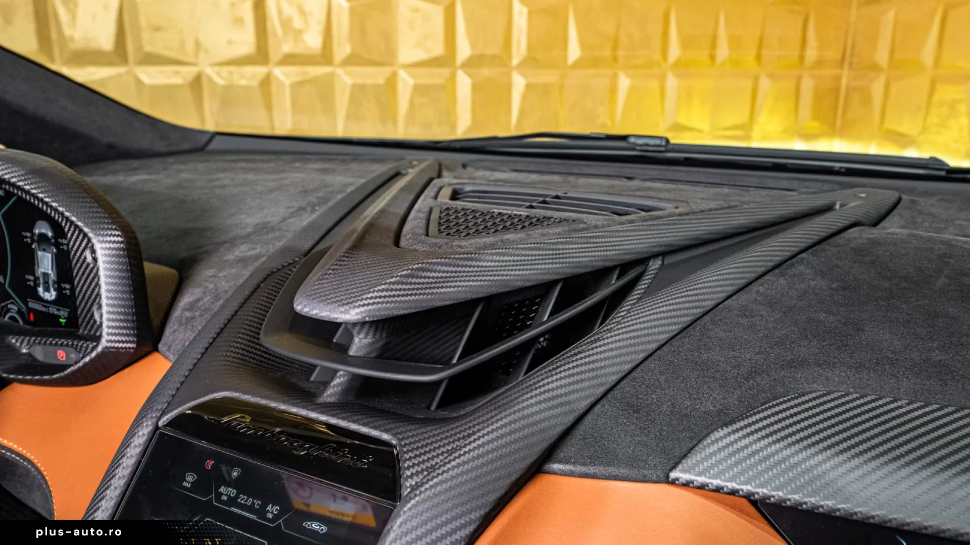 Lamborghini Revuelto   CARBON   PASSANGER DISPLAY