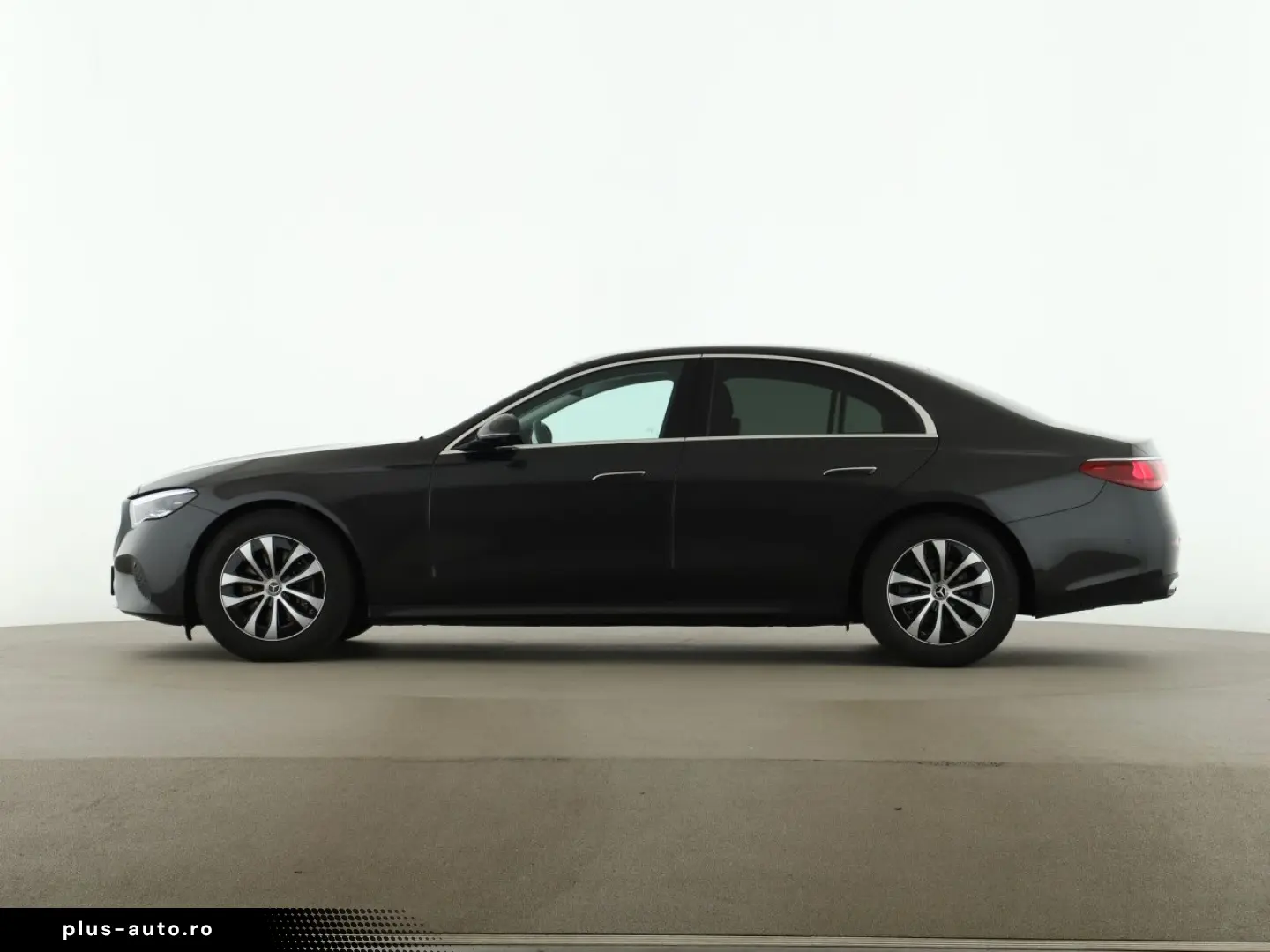 MERCEDES-BENZ E 220 d Avantgarde HUD Burmester 4D Memory 360