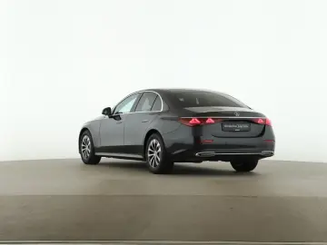 MERCEDES-BENZ E 220 d Avantgarde HUD Burmester 4D Memory 360
