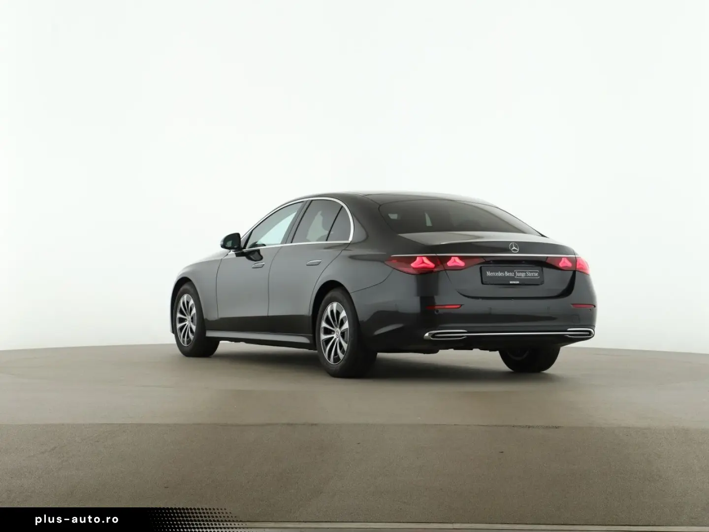 MERCEDES-BENZ E 220 d Avantgarde HUD Burmester 4D Memory 360