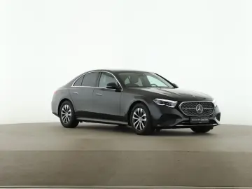 MERCEDES-BENZ E 220 d Avantgarde HUD Burmester 4D Memory 360