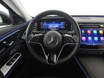 MERCEDES-BENZ E 220 d Avantgarde HUD Burmester 4D Memory 360