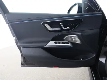 MERCEDES-BENZ E 220 d Avantgarde HUD Burmester 4D Memory 360