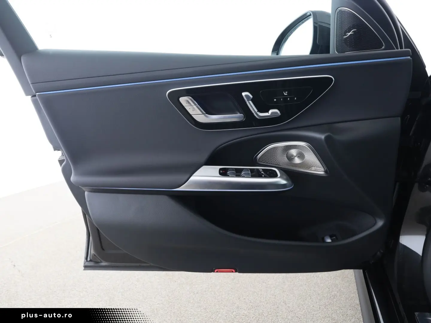MERCEDES-BENZ E 220 d Avantgarde HUD Burmester 4D Memory 360