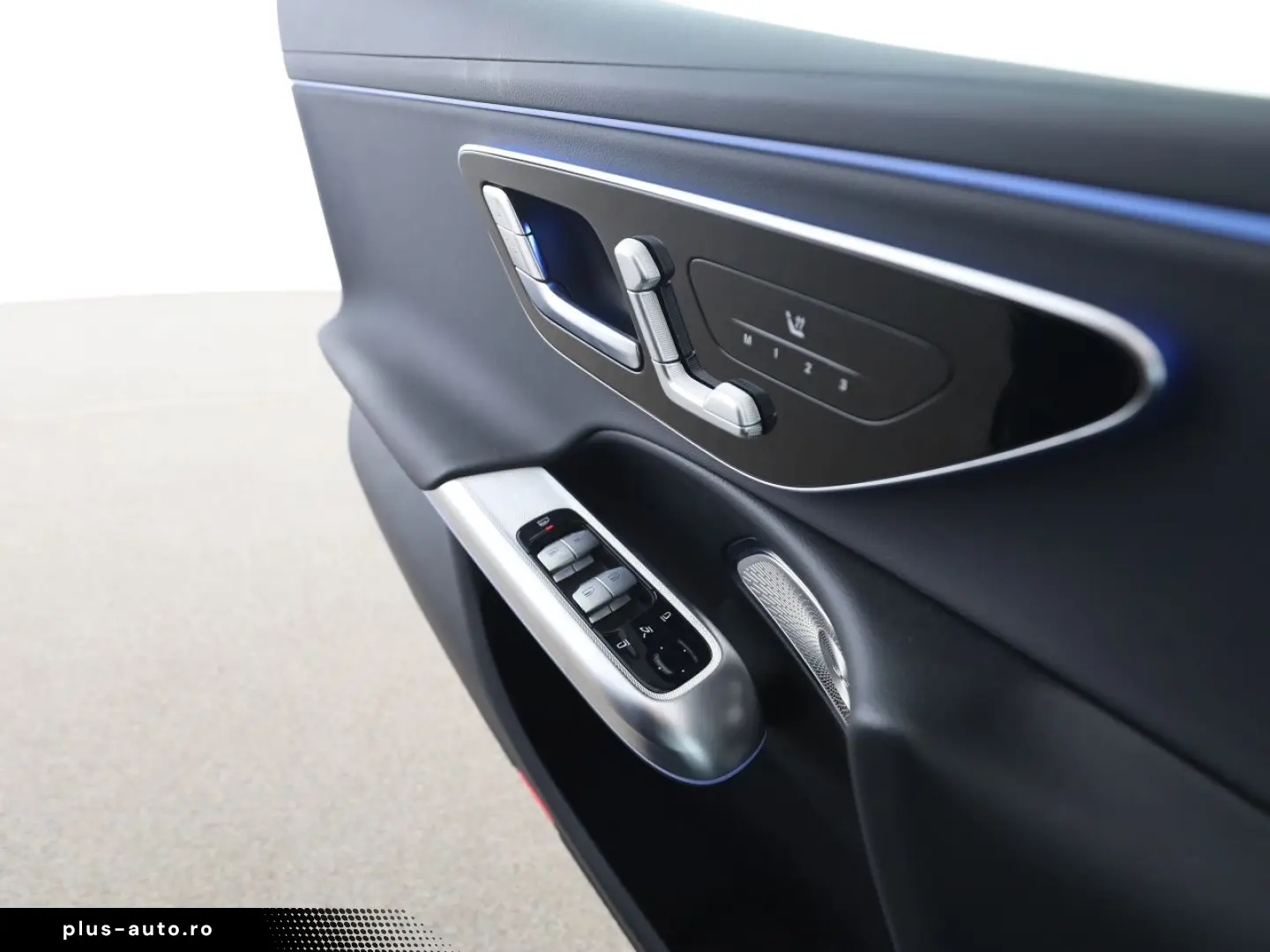 MERCEDES-BENZ E 220 d Avantgarde HUD Burmester 4D Memory 360