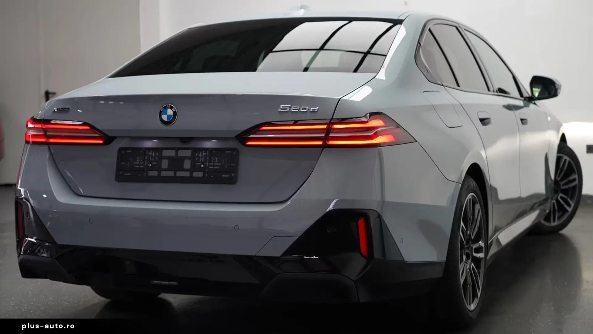 BMW 520d xDrive M Sport ICONIC CARBON   Finanțare Leasing