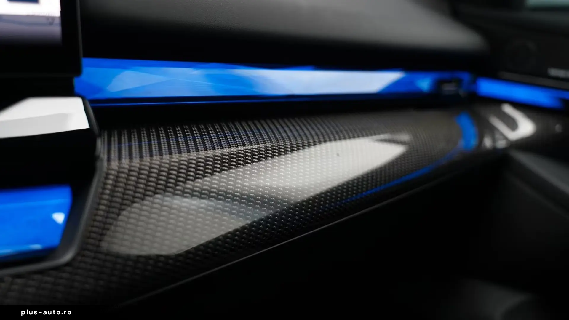 BMW 520d xDrive M Sport ICONIC CARBON   Finanțare Leasing