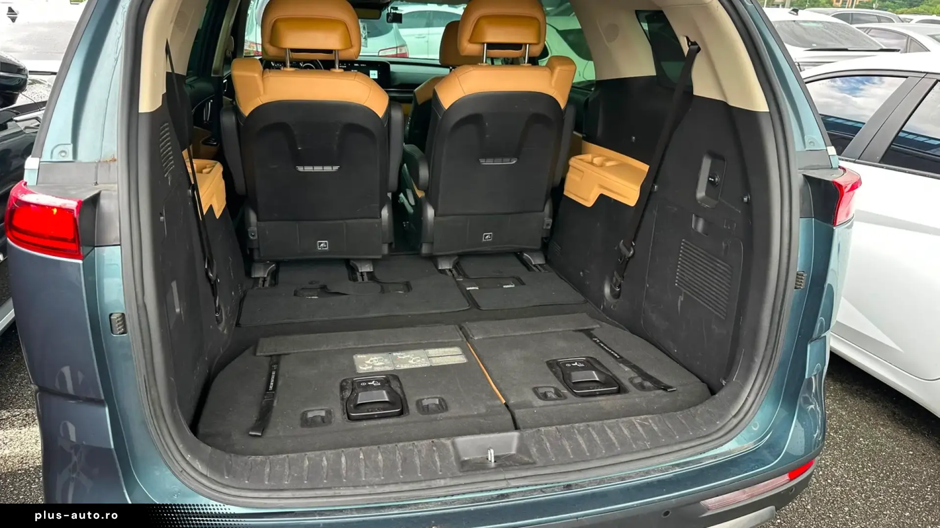 Kia Carnival Noblesse LED 7 Locuri Garantie 36 luni