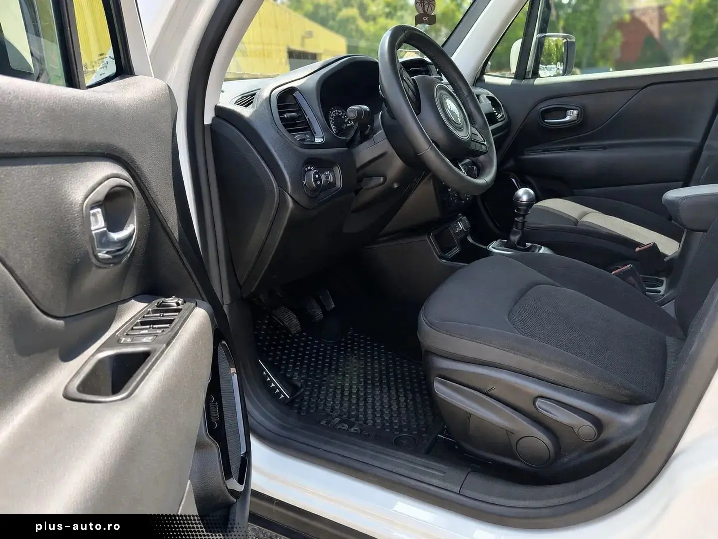 Jeep Renegade 1.6 M-Jet 4x2 Night Eagle