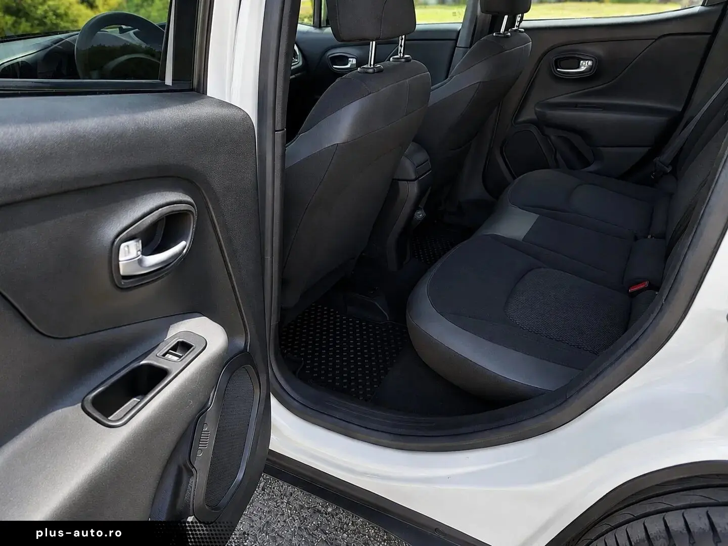 Jeep Renegade 1.6 M-Jet 4x2 Night Eagle