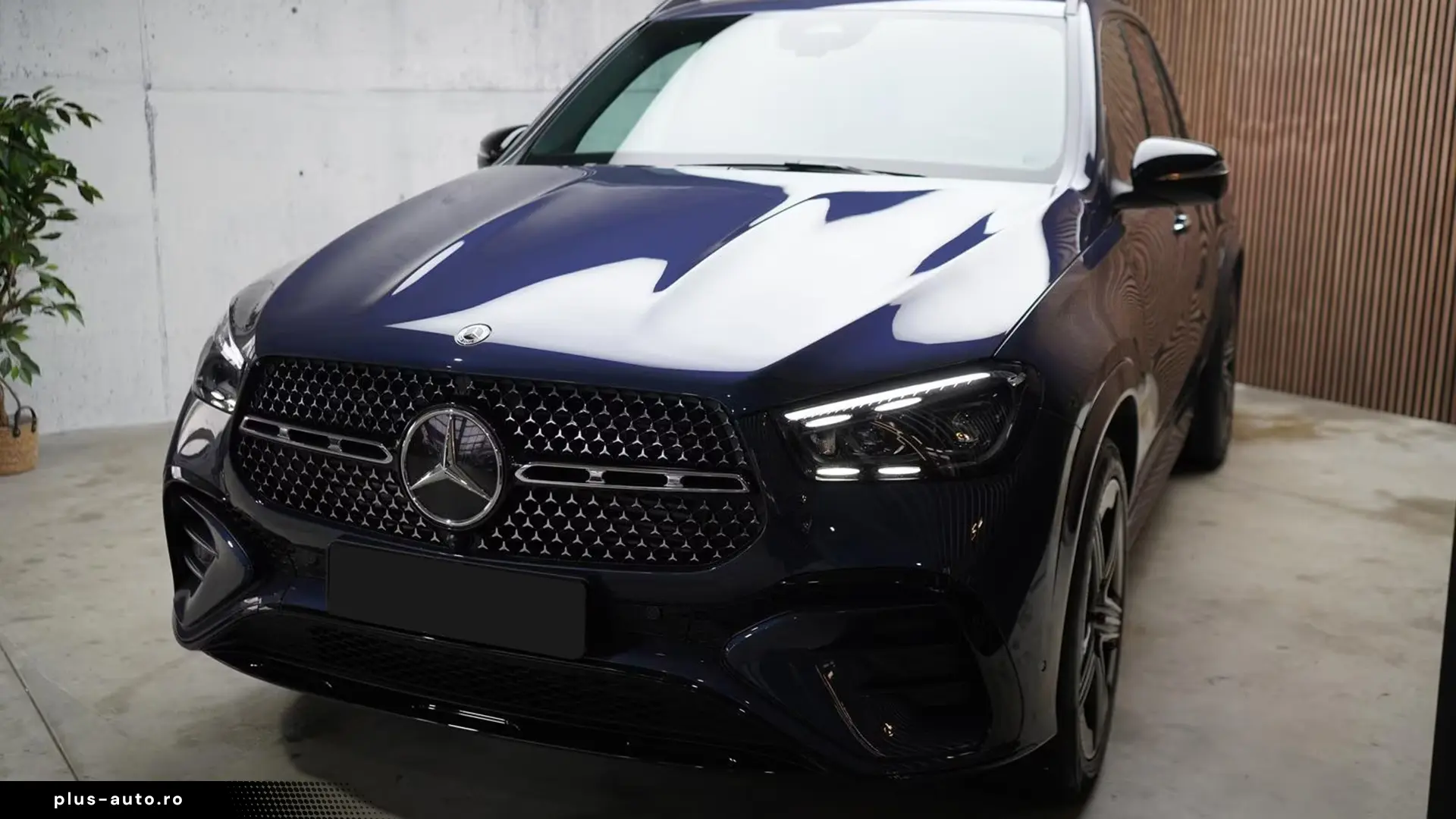 Mercedes-Benz GLE 300d 4Matic AMG   Finanțare Leasing